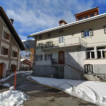 4 Stagiuns - Ferienwohnung In Apartman Bergün